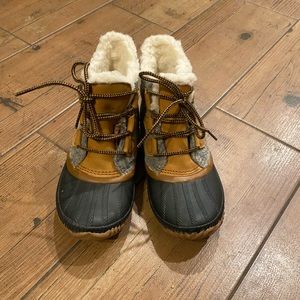 Sorel Women's Out N About size 6.5